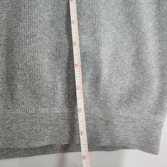 Mens Eddie Bauer Henley sweater, size large - Picture 5 of 6